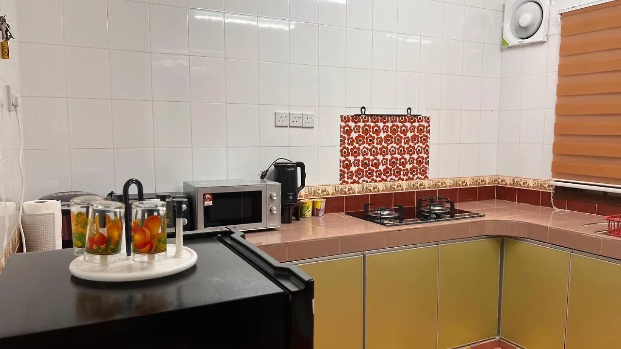 Qaseh Homestay Mutiara, Bandar Dato Onn, Jb Johor Bahru 0*,  Malaysia
